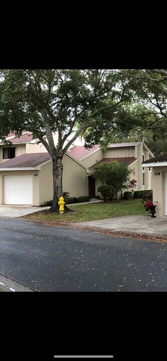 1645 SW Crossing Cir in Palm City, FL - Building Photo