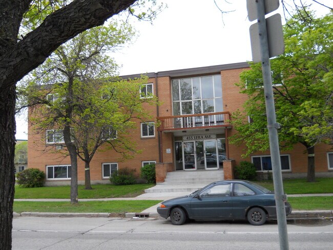 455 Leila Av