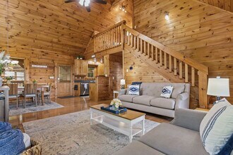 105 Joanna Ct in Morganton, GA - Foto de edificio - Building Photo