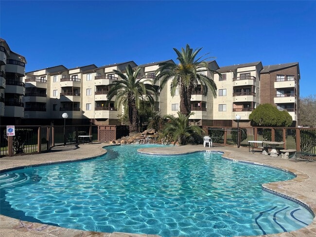 6107 Snug Harbor Blvd in Montgomery, TX - Building Photo - Building Photo