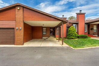 1310 E 1990 S, Unit 23 in Ogden, UT - Foto de edificio - Building Photo