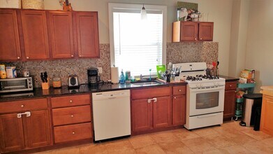 85 Vernon St in Waltham, MA - Foto de edificio - Building Photo