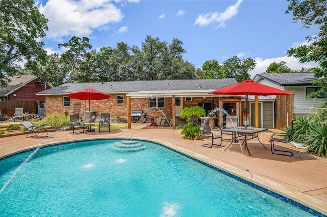 1300 Clearfield Dr in Austin, TX - Building Photo - Building Photo