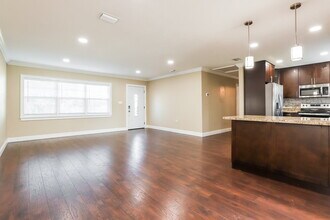 10209 N Fleetwood Dr in Tampa, FL - Building Photo - Building Photo