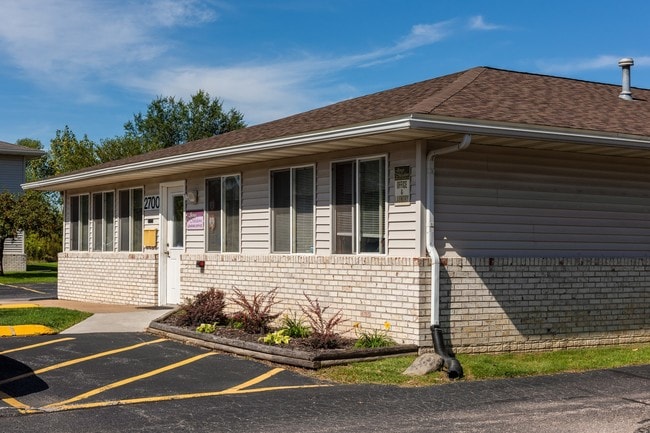 Jersey Meadows in Davenport, IA - Foto de edificio - Building Photo