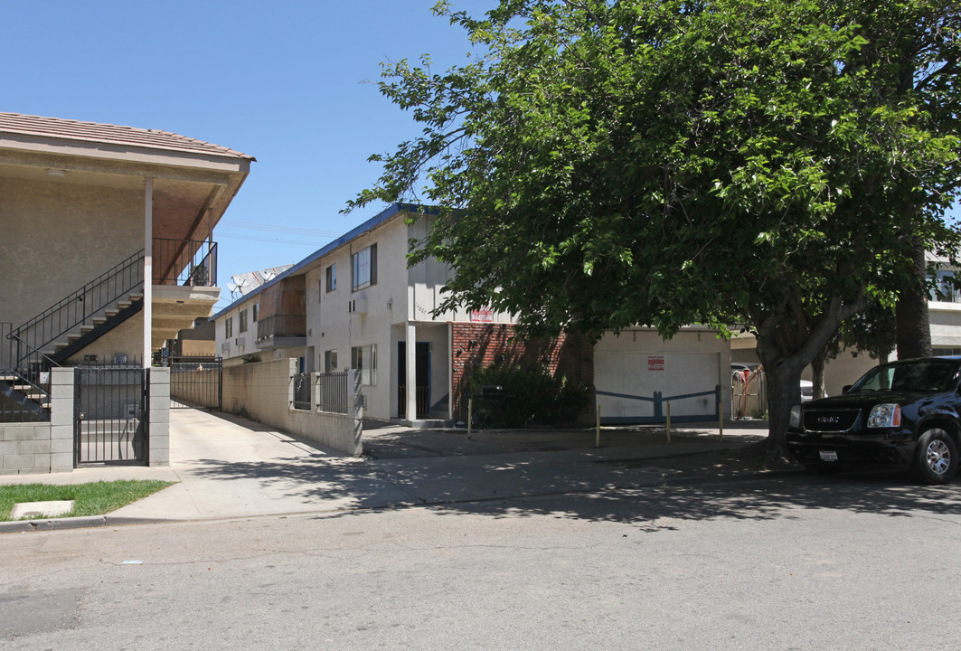 14827 Friar St in Van Nuys, CA - Building Photo