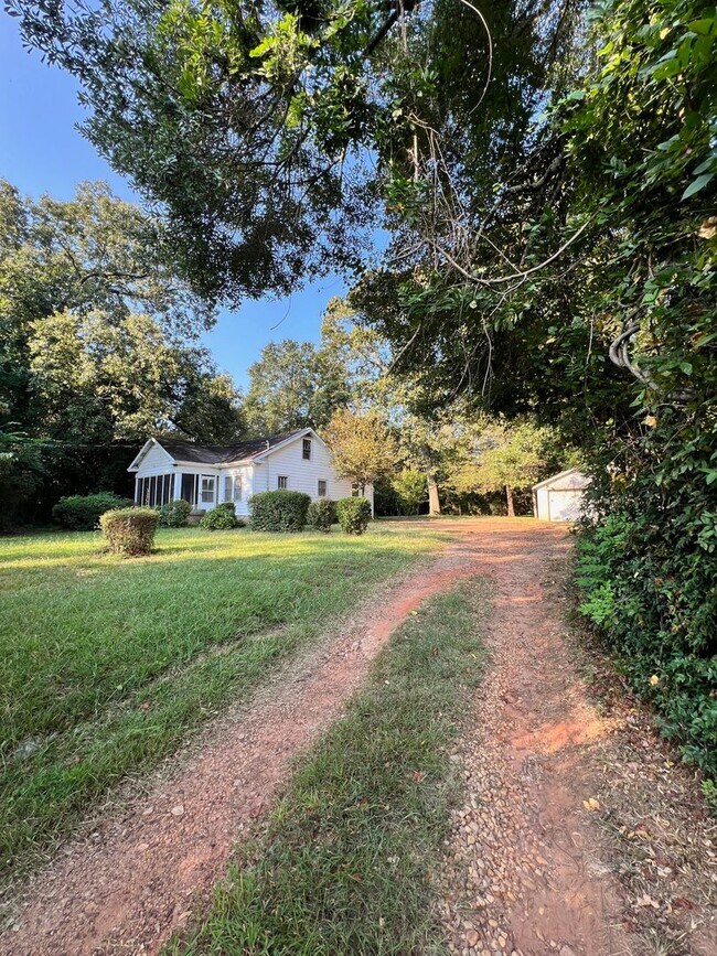 1531 Austin Dr in Decatur, GA - Building Photo - Building Photo