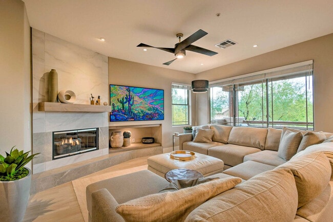 11500 E Cochise Dr