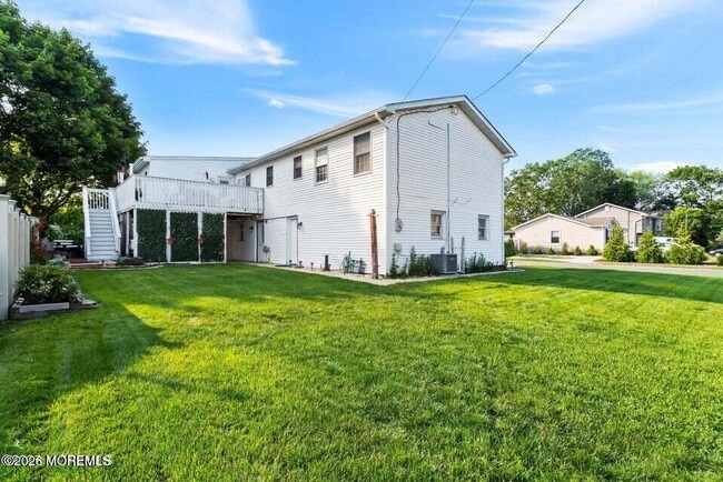 19 Elm St in Beachwood, NJ - Building Photo - Building Photo