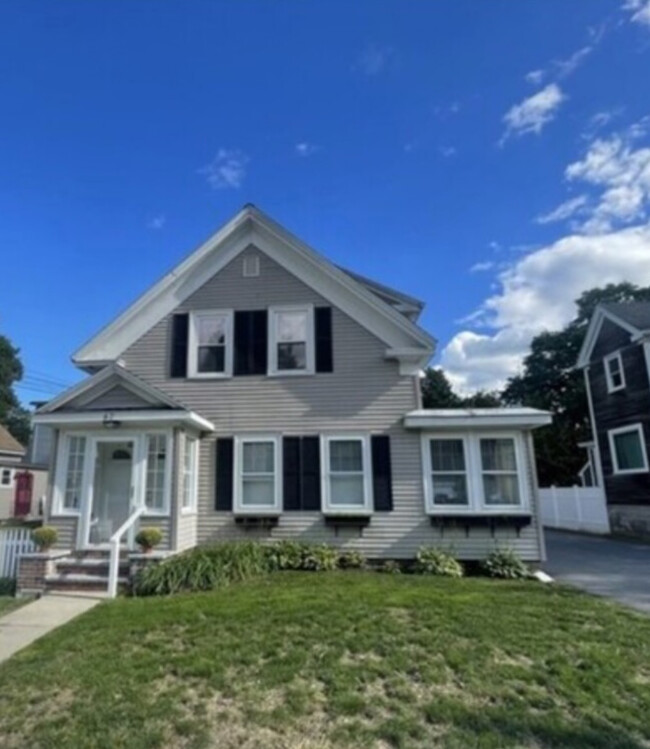67 Pearl St, Unit 3