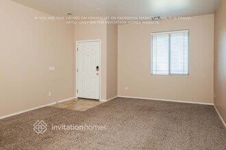 6805 S 70th Dr in Phoenix, AZ - Foto de edificio - Building Photo