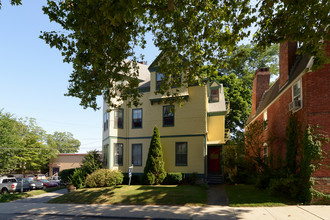 The Park House in Newport, RI - Foto de edificio - Building Photo