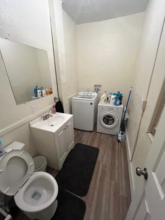 26 Allen St, Unit 208 in Pittsburgh, PA - Building Photo - Building Photo