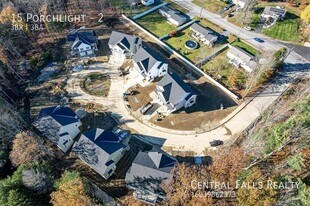 15 Porch Lgt Dr in Dover, NH - Building Photo