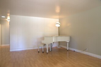20231 Merrick Dr in Saratoga, CA - Building Photo - Building Photo