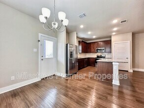 3908 Ashton Dr in Sanger, TX - Building Photo - Building Photo
