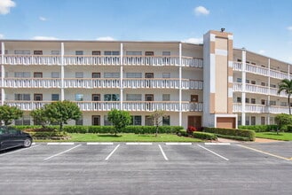 2015 Cornwall Dr in Boca Raton, FL - Building Photo - Building Photo