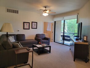 6900 E Princess Dr, Unit 2250 in Phoenix, AZ - Foto de edificio - Building Photo