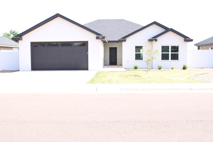 125 Middleton Ln in Clovis, NM - Building Photo
