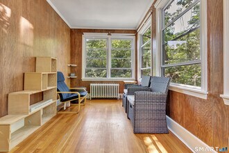 326 W Rock Ave in New Haven, CT - Building Photo - Building Photo