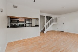 1111 Maxwell Ave in Boulder, CO - Building Photo