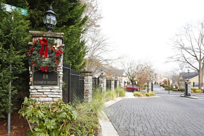 Elizabeth Heights in Atlanta, GA - Building Photo - Building Photo