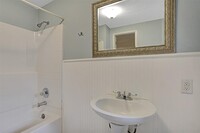 515 English St photo'