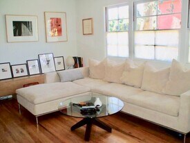 1131 Bay Street, Unit Unit A in Santa Monica, CA - Building Photo