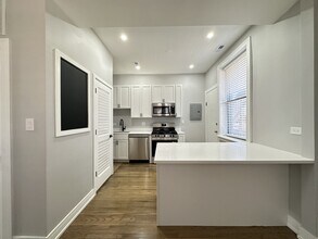 3828 N Wilton Ave, Unit J03P in Chicago, IL - Building Photo - Building Photo