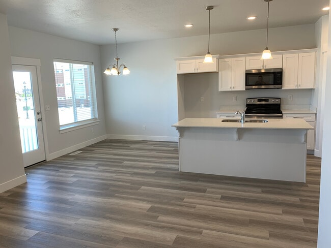 13091 S Hendry Ln in Herriman, UT - Building Photo - Building Photo