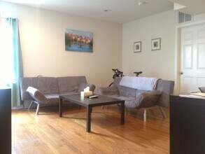 25 Aspinwall Ave in Brookline, MA - Building Photo - Building Photo