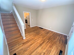 2456-2458-2458 N Pearl St in Columbus, OH - Building Photo - Building Photo