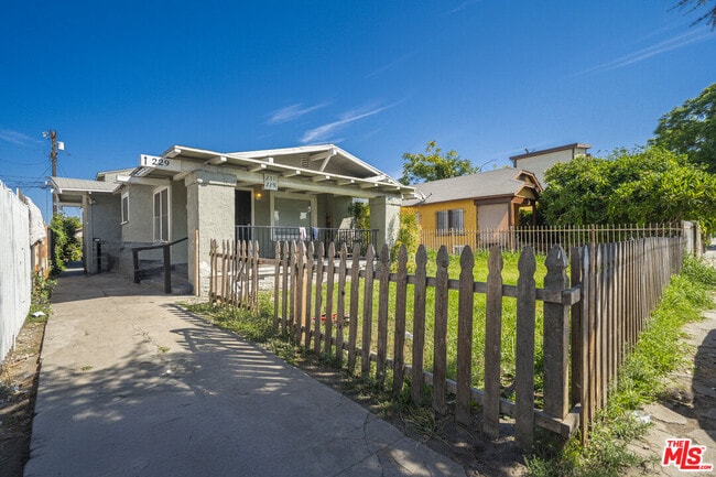 231 E 85th St in Los Angeles, CA - Building Photo - Building Photo