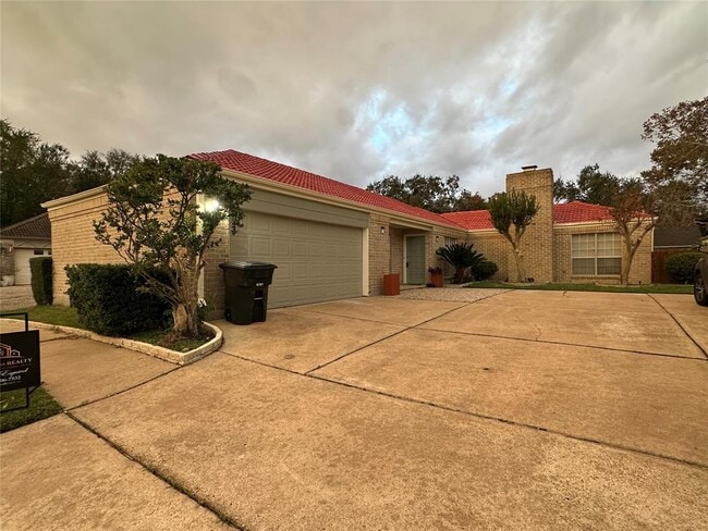 property at 7846 Bankside Dr