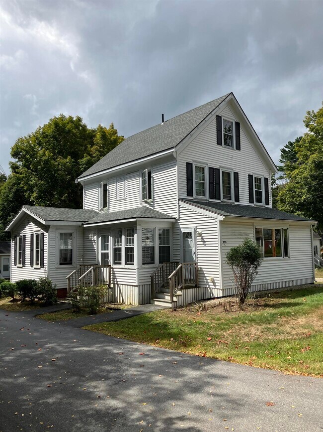 955 Main St in Eliot, ME - Building Photo - Building Photo