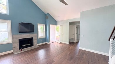 812 Sandbar Way in Carlsbad, CA - Building Photo - Building Photo