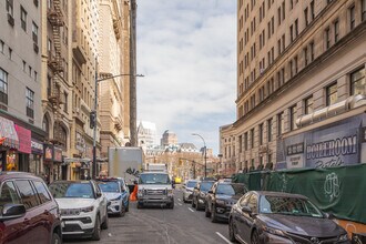 64 Court St in Brooklyn, NY - Building Photo - Building Photo