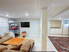 99 Marion St, Unit #1 in Somerville, MA - Building Photo - Building Photo