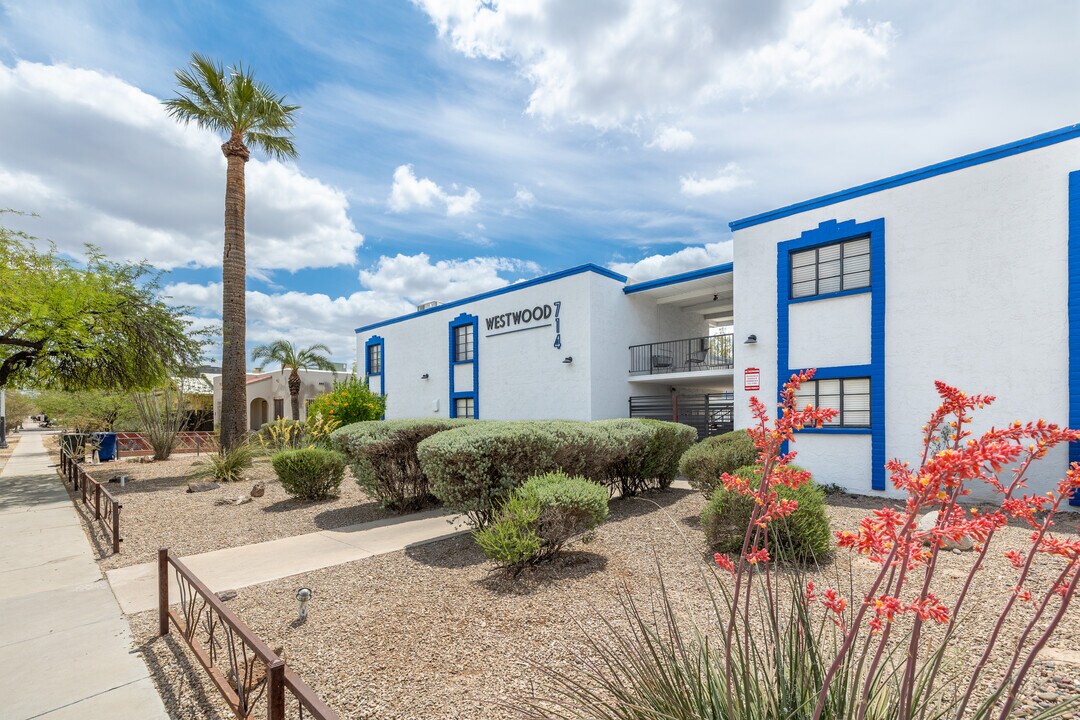 Westwood Apartments in Tucson, AZ - Building Photo