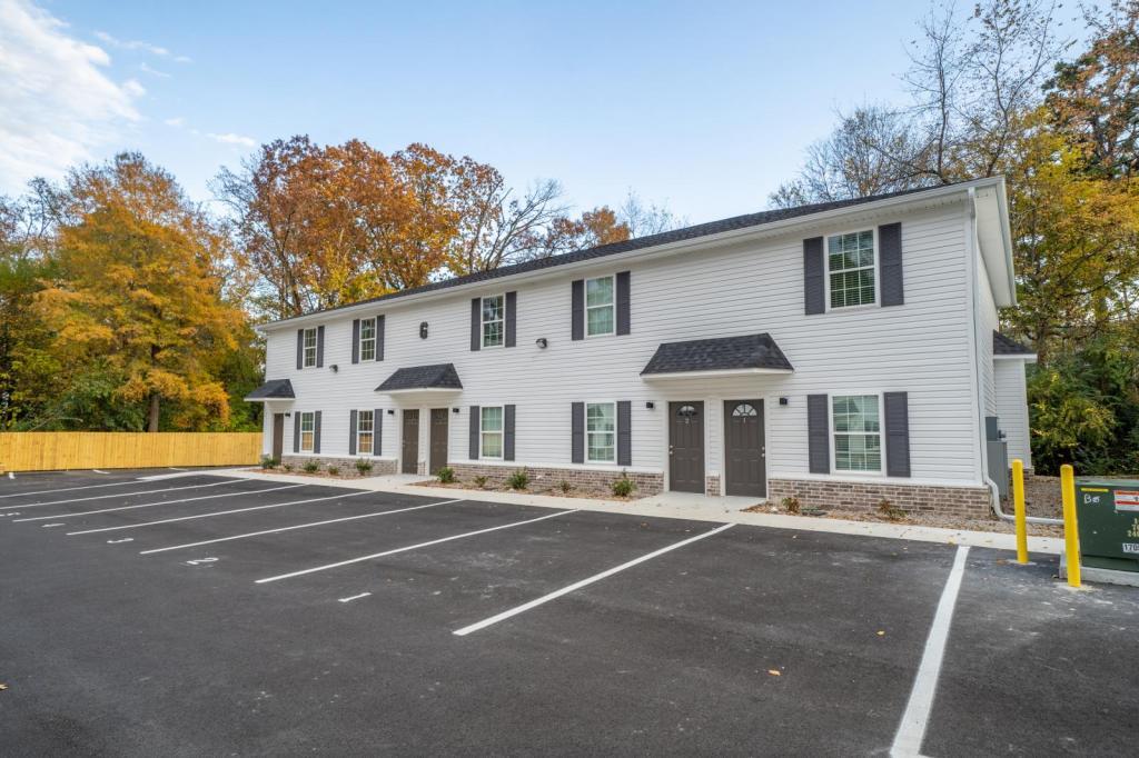 200 Springwood Rd in Hot Springs National Park, AR - Foto de edificio