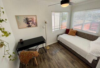 2152 Oliver Ave in San Diego, CA - Foto de edificio - Building Photo