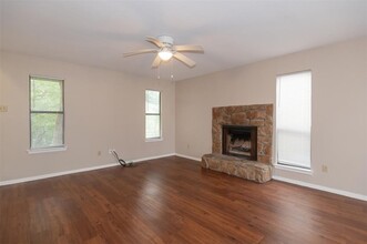 6723 Lancret Hill Dr in Austin, TX - Building Photo - Building Photo
