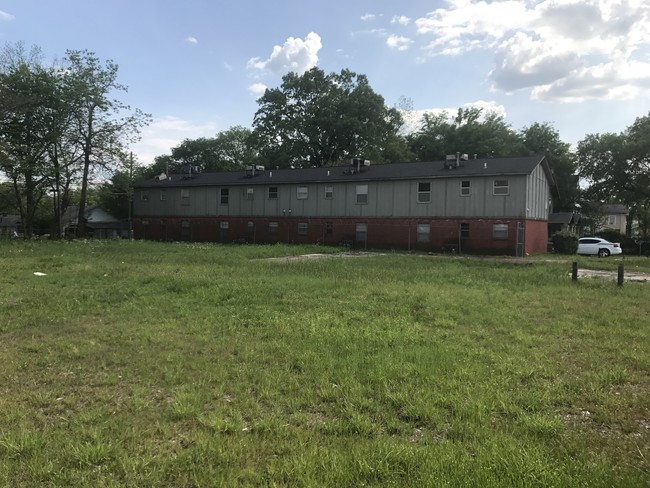 2709 Avenue E in Birmingham, AL - Foto de edificio - Building Photo