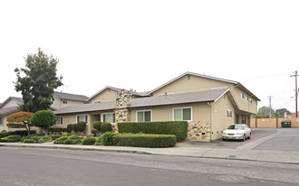 890 Burbank Dr Apartments