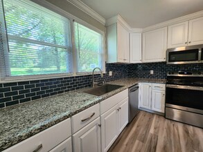 445 Summerland Dr in Spartanburg, SC - Building Photo - Building Photo