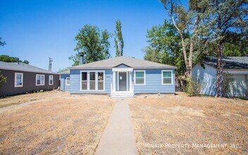 2210 31st St in Lubbock, TX - Building Photo - Building Photo