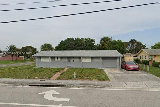 property at 4401 N Australian Ave