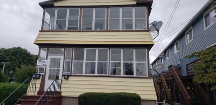 279 Captain Thomas Blvd, Unit 2 in West Haven, CT - Building Photo - Building Photo