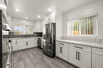 5528-5530 Dorothy Dr in San Diego, CA - Building Photo - Building Photo