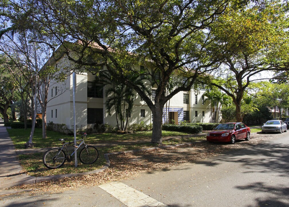 235 Antilla Ave in Coral Gables, FL - Building Photo